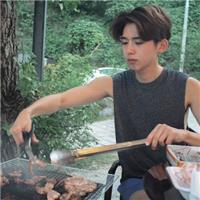 qq简约男生头像