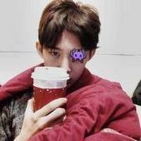 qq简约男生头像