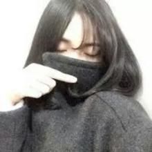 遮脸的女生头像