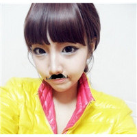 搞怪可爱头像女生