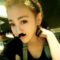 搞怪可爱头像女生