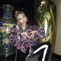 个性狂野的欧美女生头像