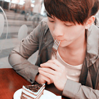 阿宝色男生头像