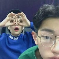 一人一张的非主流情侣头像