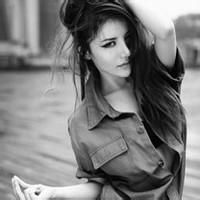 欧美穿衬衫的女生头像