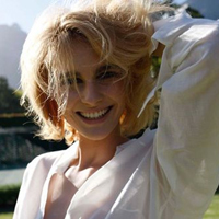 欧美穿衬衫的女生头像