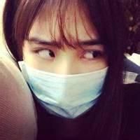 戴口罩的女生头像