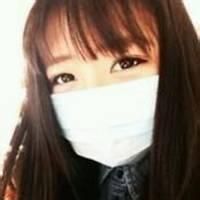 戴口罩的女生头像