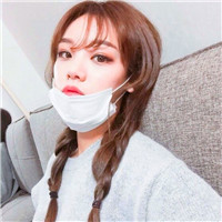 戴口罩的女生头像
