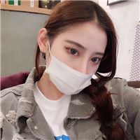戴口罩的女生头像