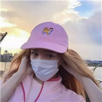 戴口罩的女生头像