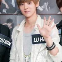 很萌很萌的头像男生