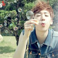 很萌很萌的头像男生