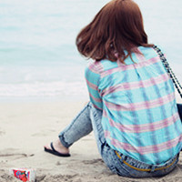 穿格子衬衣的女生头像