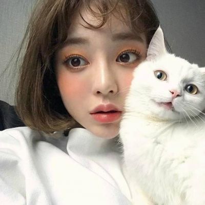 韩范短发女生头像