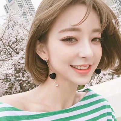 韩范短发女生头像