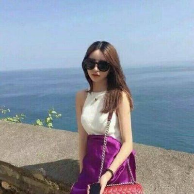 海边的qq姐妹头像一左一右