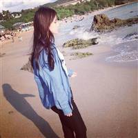 海边的qq姐妹头像一左一右