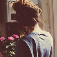 欧美头像女生丸子头