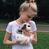 欧美头像女生丸子头