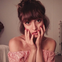 欧美头像女生丸子头