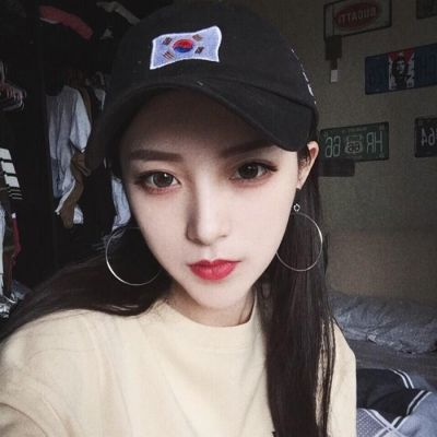 性感闺蜜头像两张一人一张