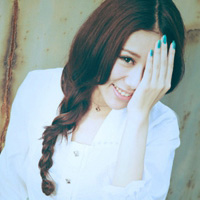 穿白衬衫的唯美女生头像