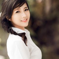 穿白衬衫的唯美女生头像