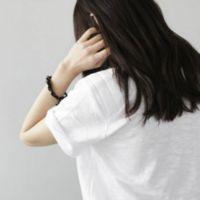 穿白衬衫的唯美女生头像
