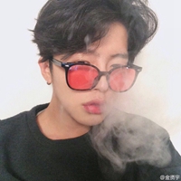 韩国中分男生头像