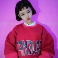 颓废情伤的短发女生头像