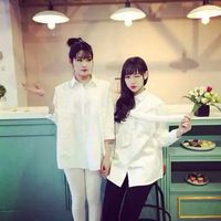 相亲相爱的两姐妹头像