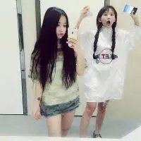 相亲相爱的两姐妹头像