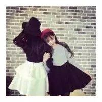 相亲相爱的两姐妹头像