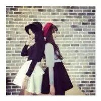 相亲相爱的两姐妹头像