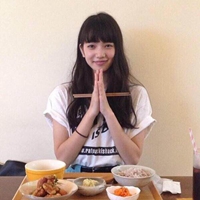 相亲相爱的两姐妹头像