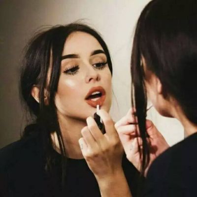 欧美头像女生半身