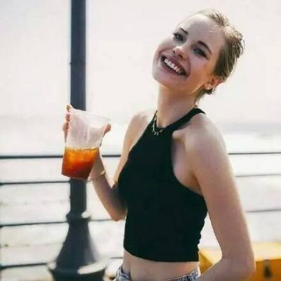 欧美头像女生半身