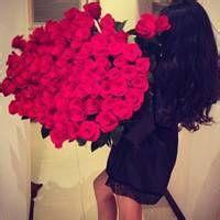 捧花的女生头像