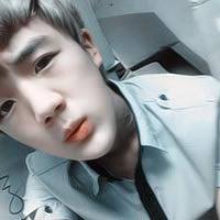 阿宝色男生qq头像