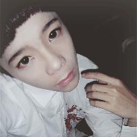 阿宝色男生qq头像