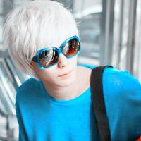 阿宝色男生qq头像