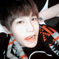 阿宝色男生qq头像