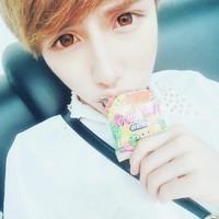 阿宝色男生qq头像