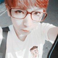 阿宝色男生qq头像