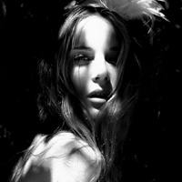 欧美黑白女生头像