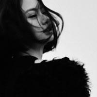 霸气伤感抽烟女生头像