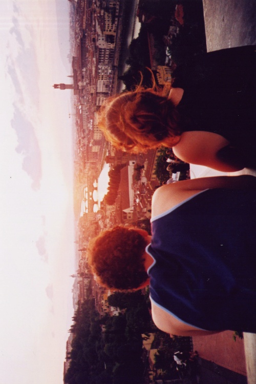 海边夕阳唯美情侣图片，这就是所谓的幸福！