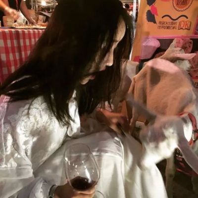 好看的微信头像女伤感，伤感时默默遐想！