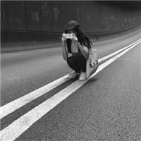 好看的微信头像女伤感，伤感时默默遐想！